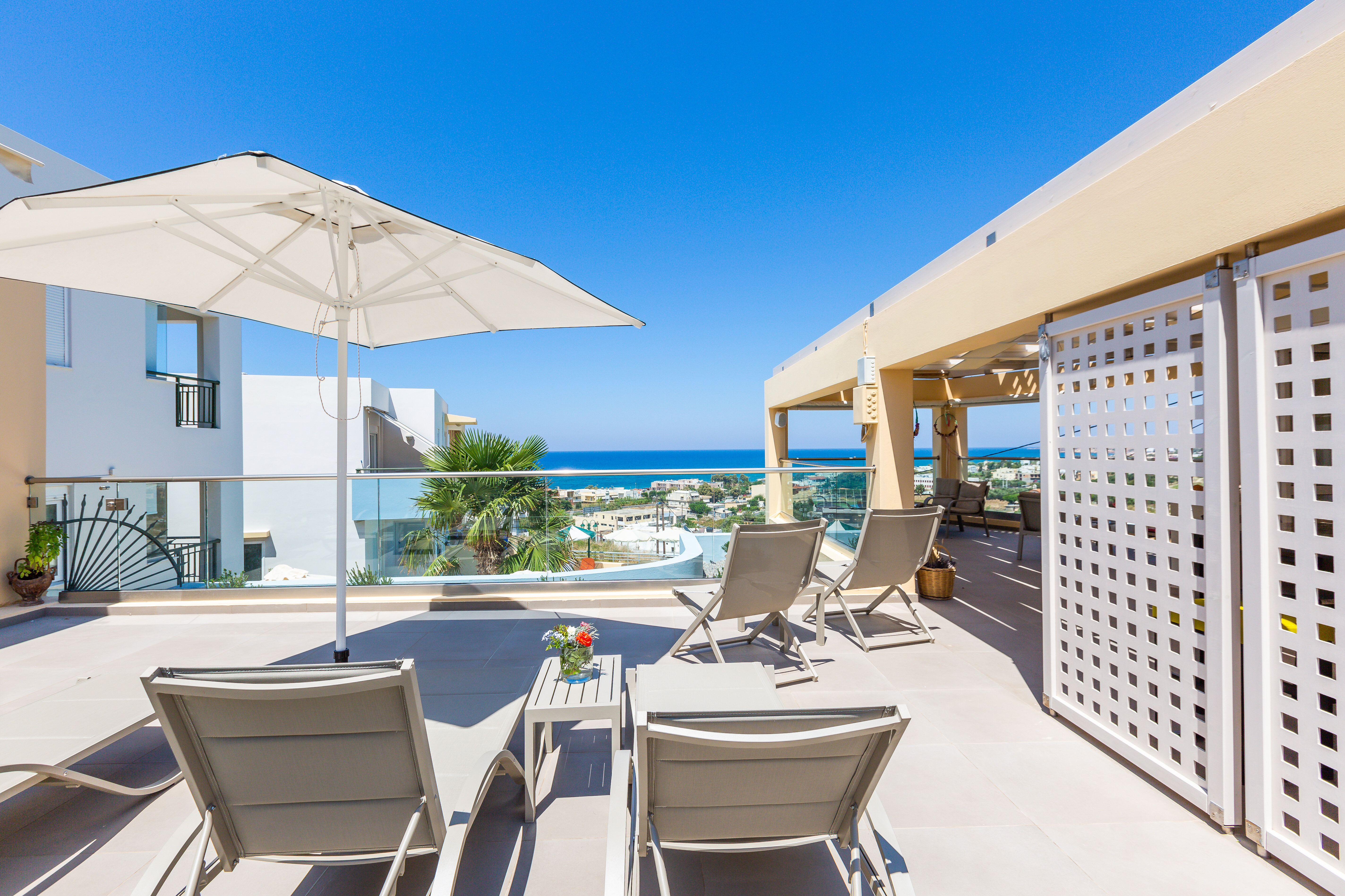 Фото Radamanthy's Hotel Apartments