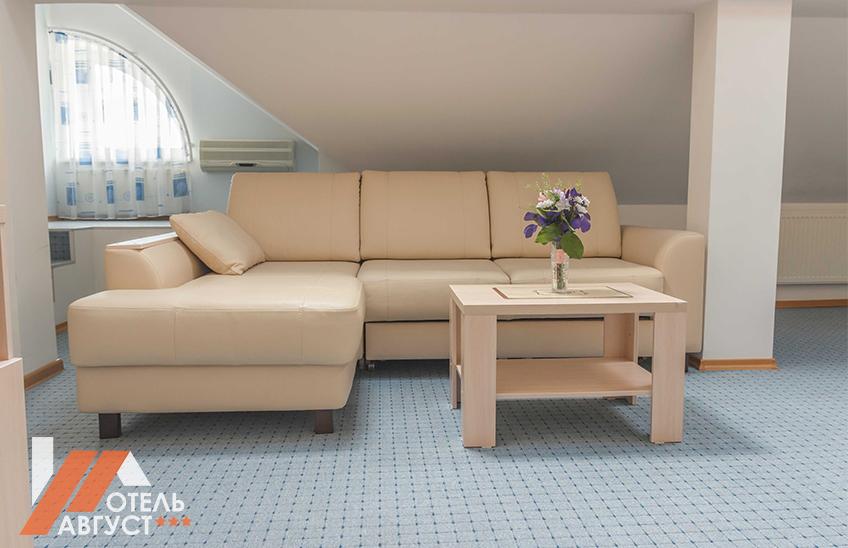 Фото Август