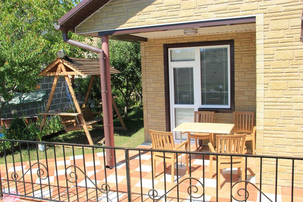 Фото Коралловая