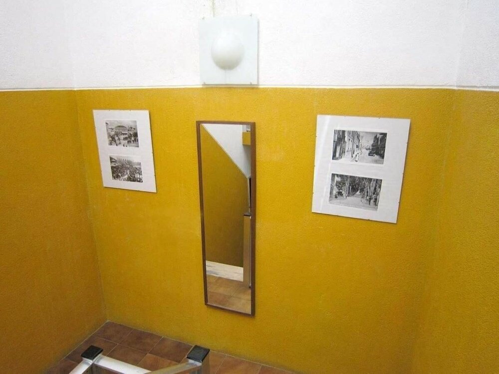 Фото E-Nove Lounge Hostel Caffe