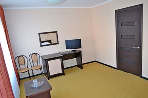 Tourist (Tver, Kominterna Street, 47/102), hotel