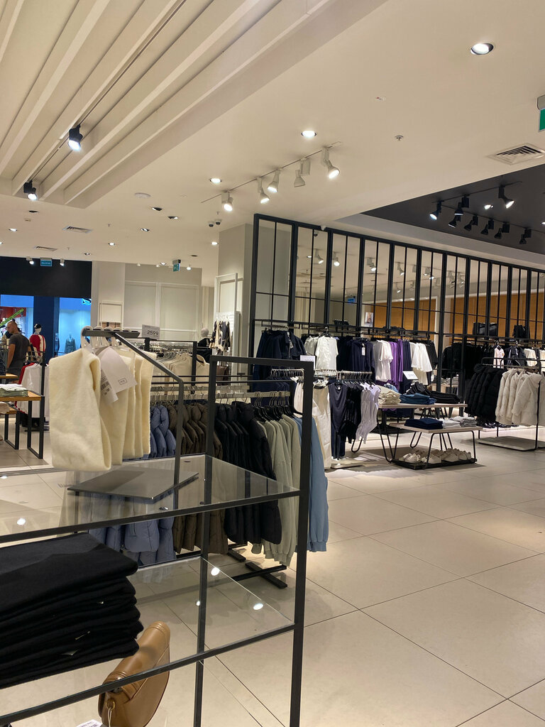 Clothing store RE, Belgorod, photo