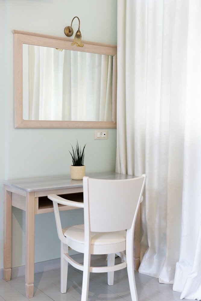 Фото 999 Luxury Hotel