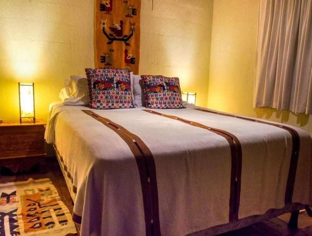 Фото Yellow House - Hostel