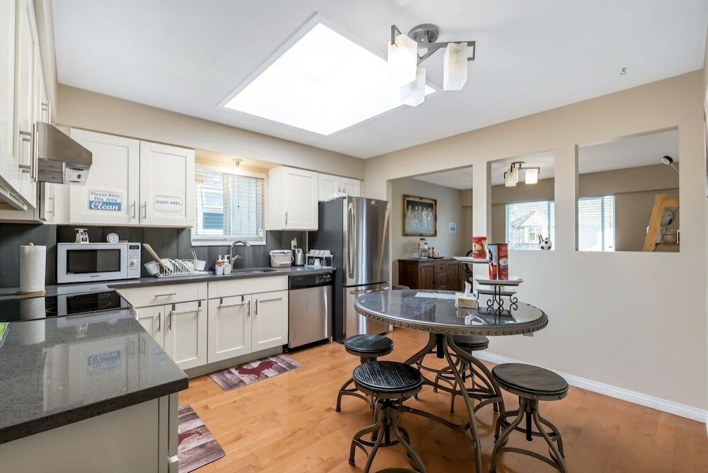 Фото Orchid House