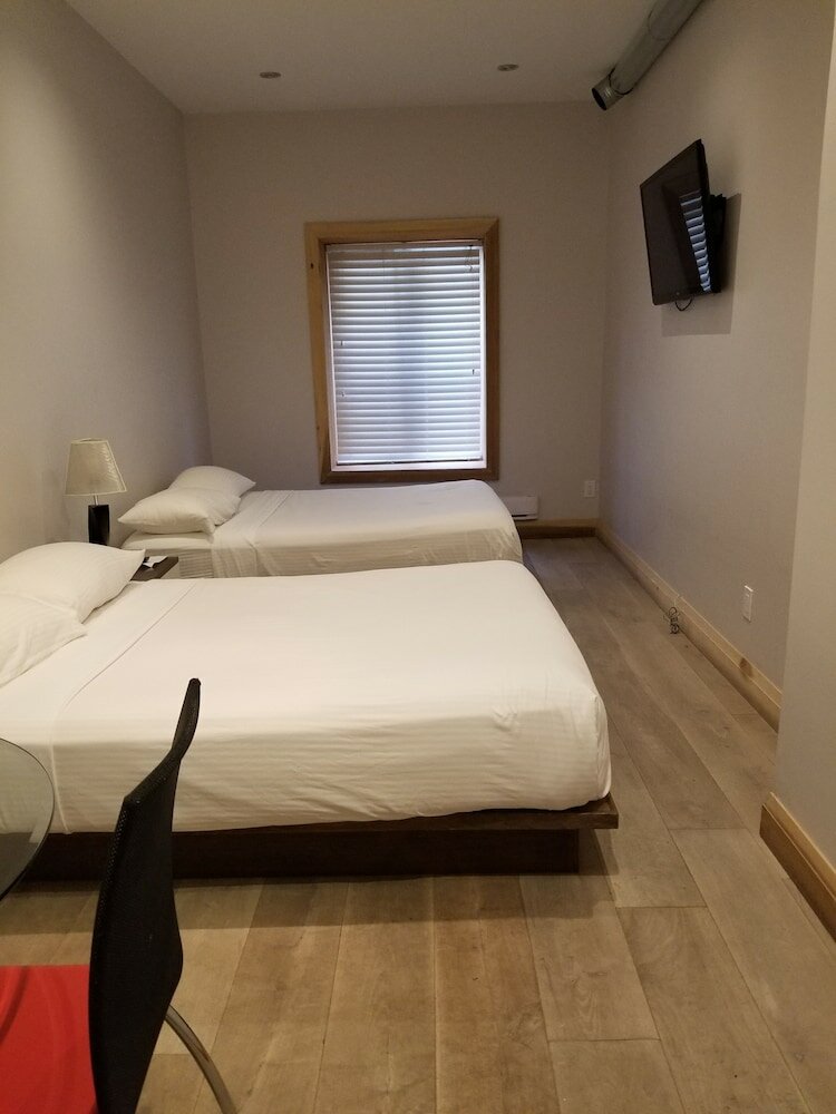 Фото Dragon Gate Inn