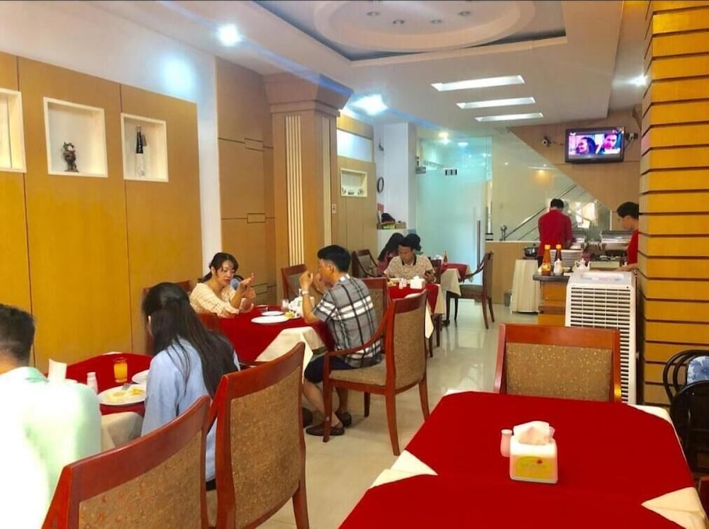 Фото Little Brick Saigon Hotel