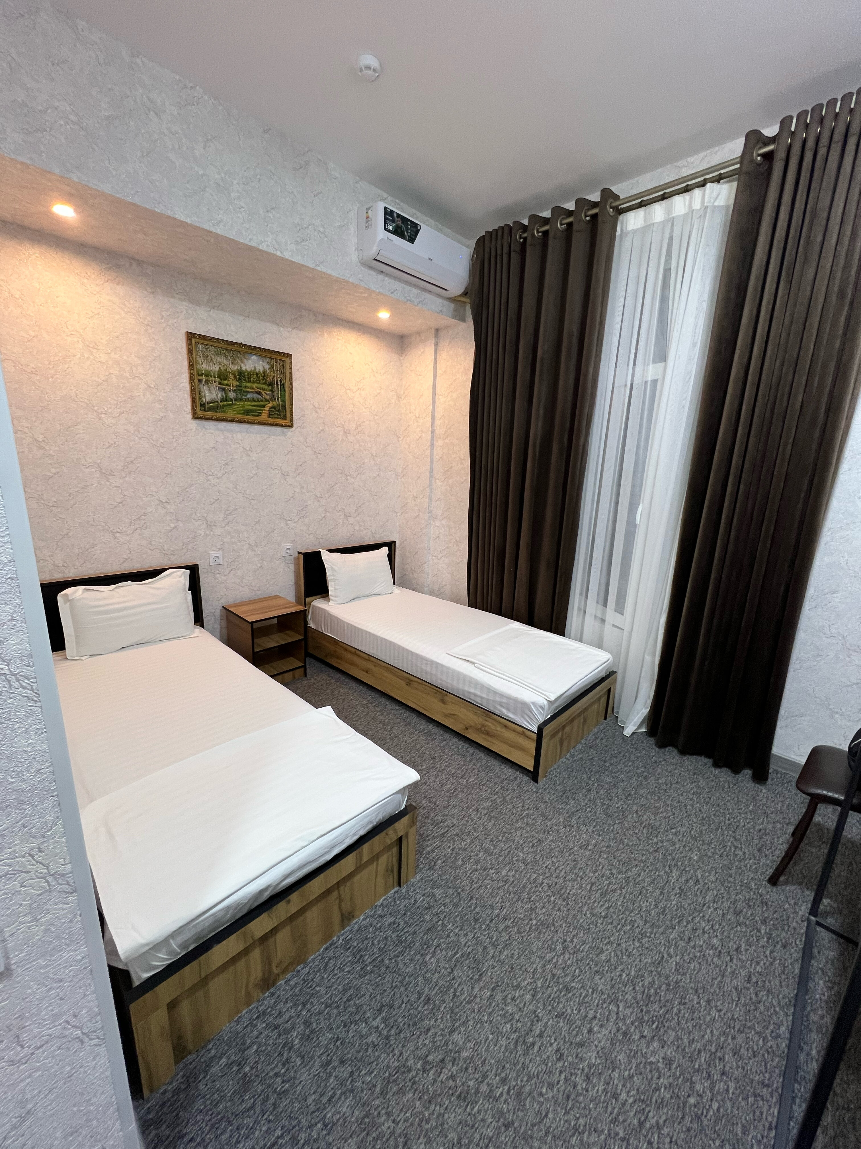 Фото White House Hotel