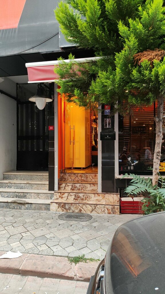 صالون حلاقة Academy Ahmet Ilkay Men's Hairdresser ، اسطنبول، صورة