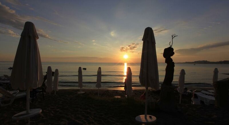 Гостиница Leda Beach Hotel в Сиде