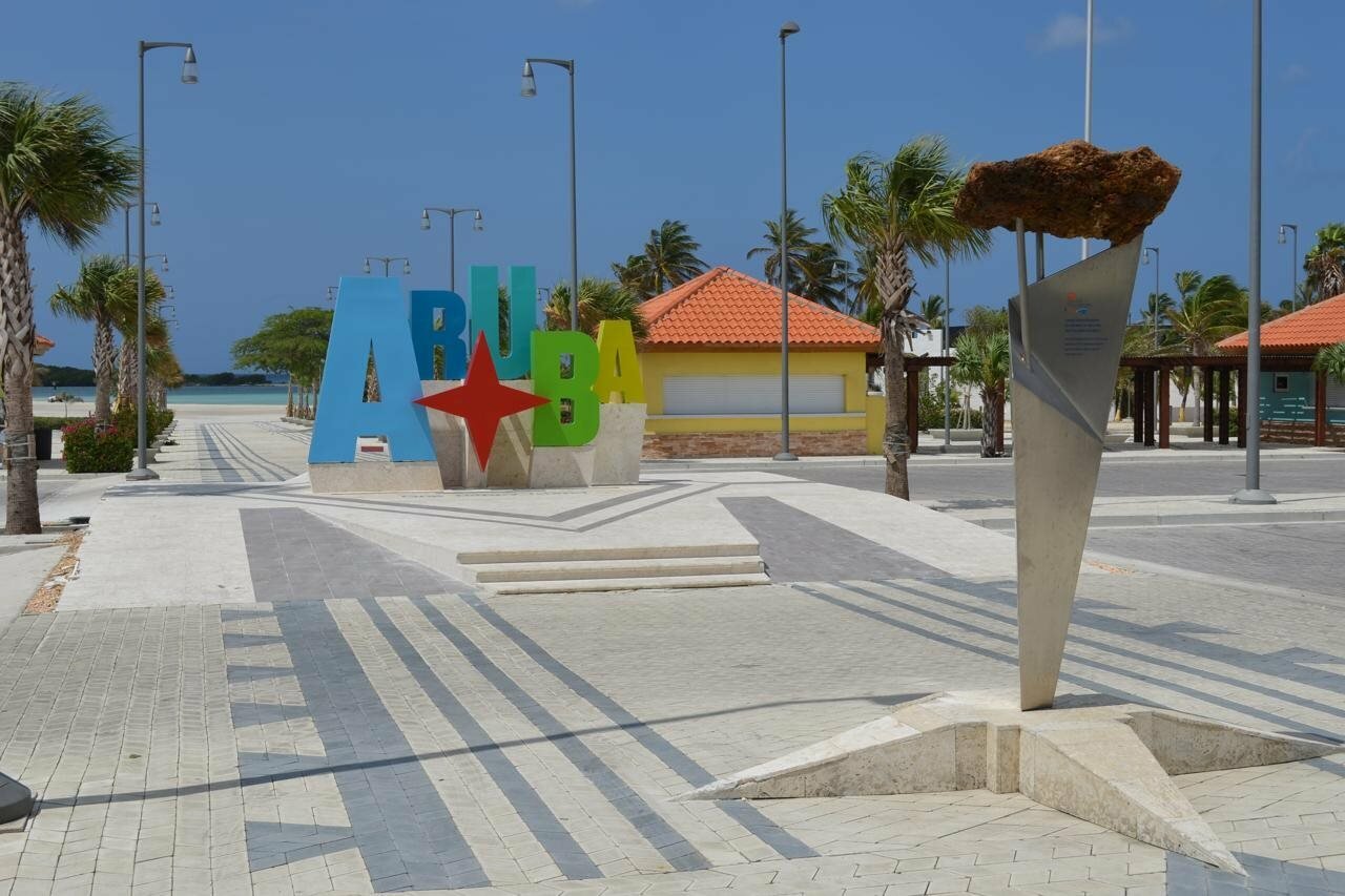 Фото Talk of the Town Hotel and Beach Club