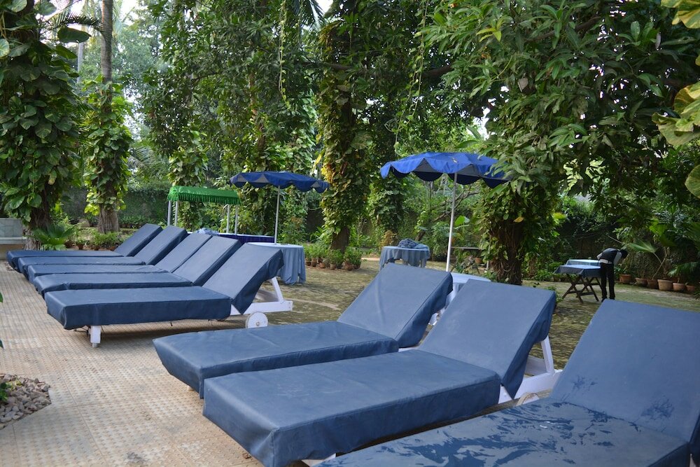 Фото Hotel Parisutham