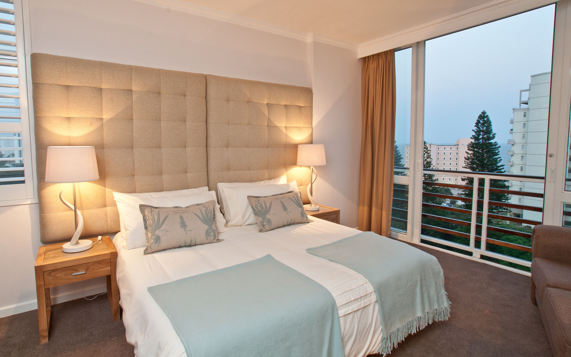 Фото 506 Lighthouse Mall