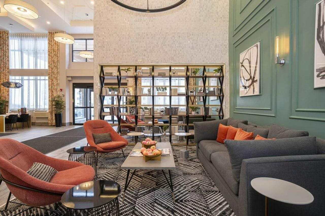 Фото Sandman Signature Sherwood Park Hotel