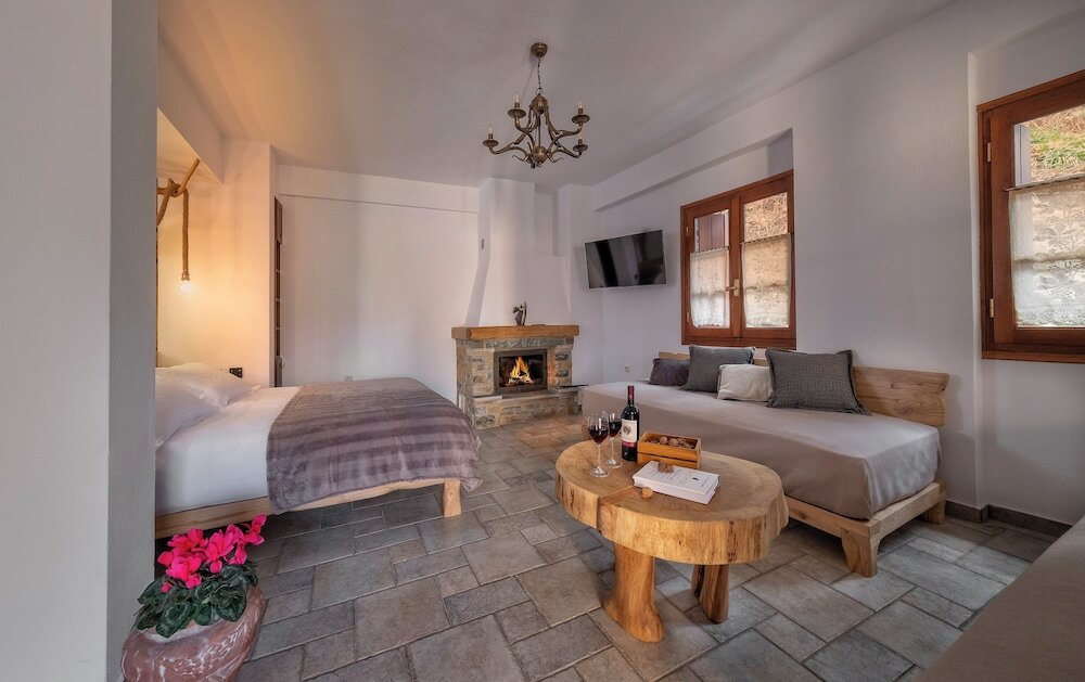 Фото Palios Stathmos