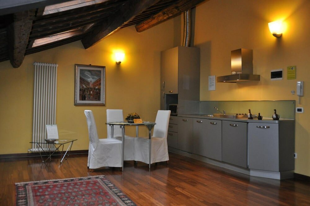 Фото Piazza Nova Guest House