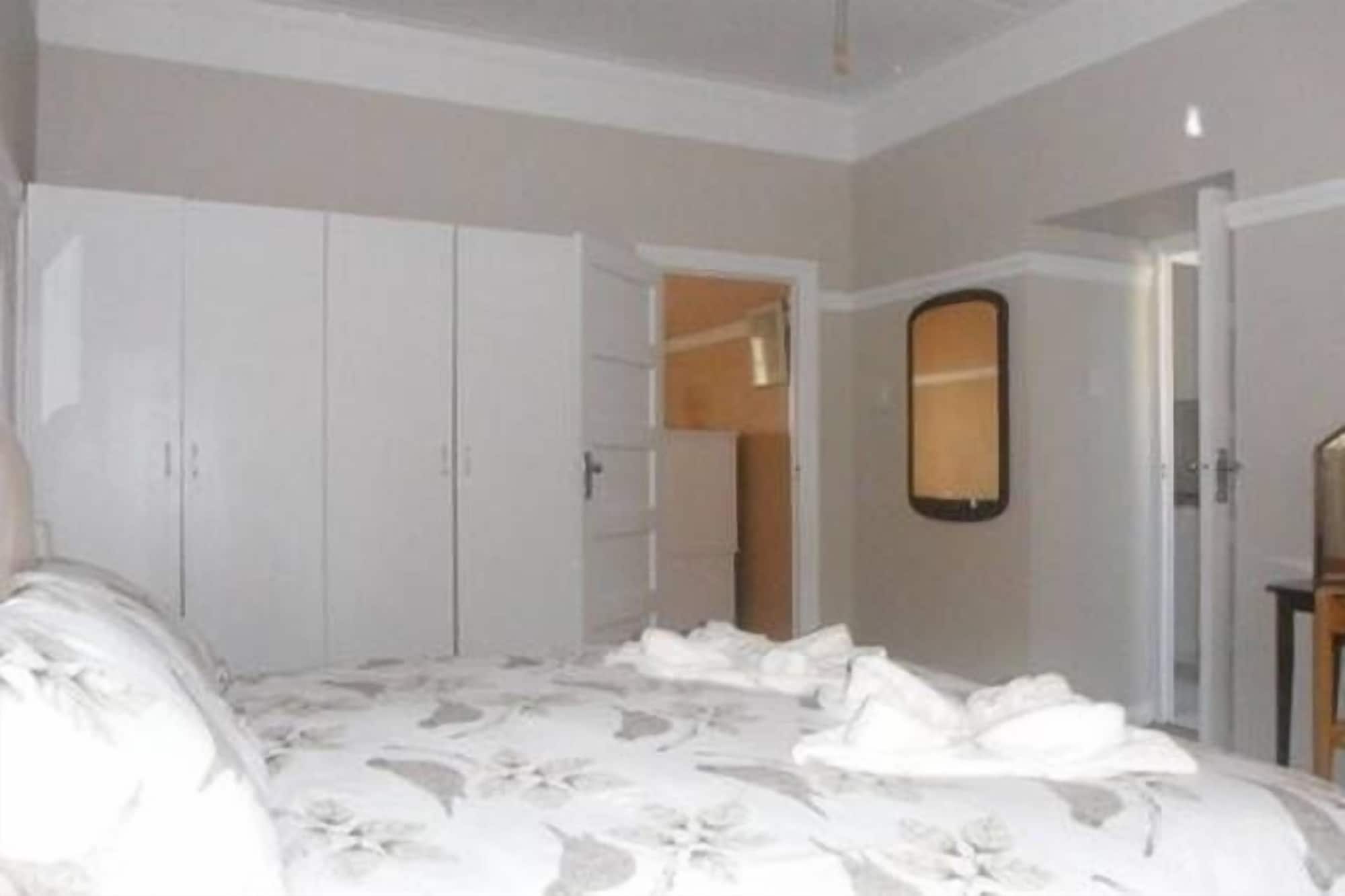 Фото Bramber Court Apartments