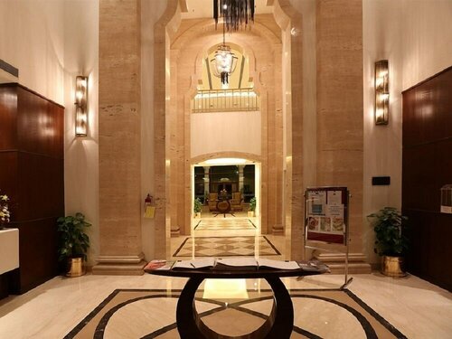 Гостиница Dlf City Club 5 в Гургаоне