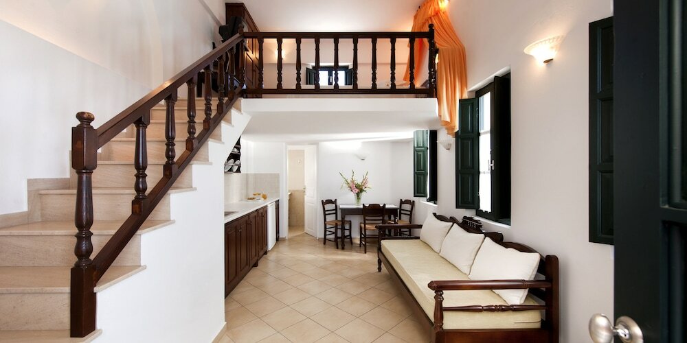 Фото Anthonas Apartments