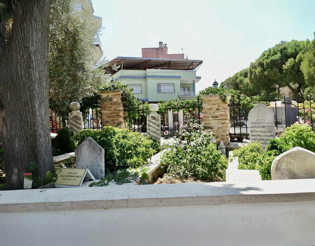 Mosque Alaybey Mosque, Tire, photo