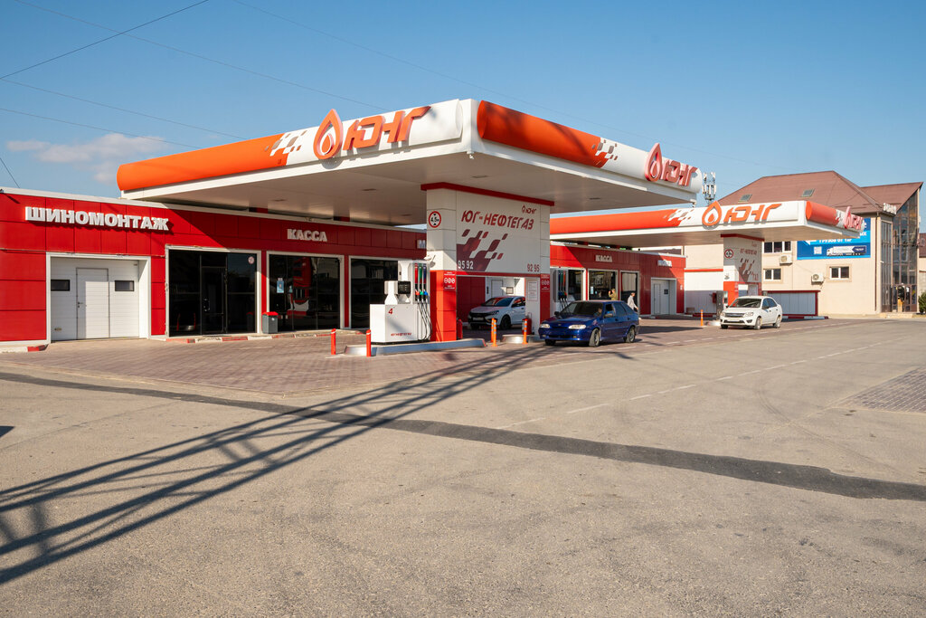 Gas station Yugneftegaz, Kaspiysk, photo
