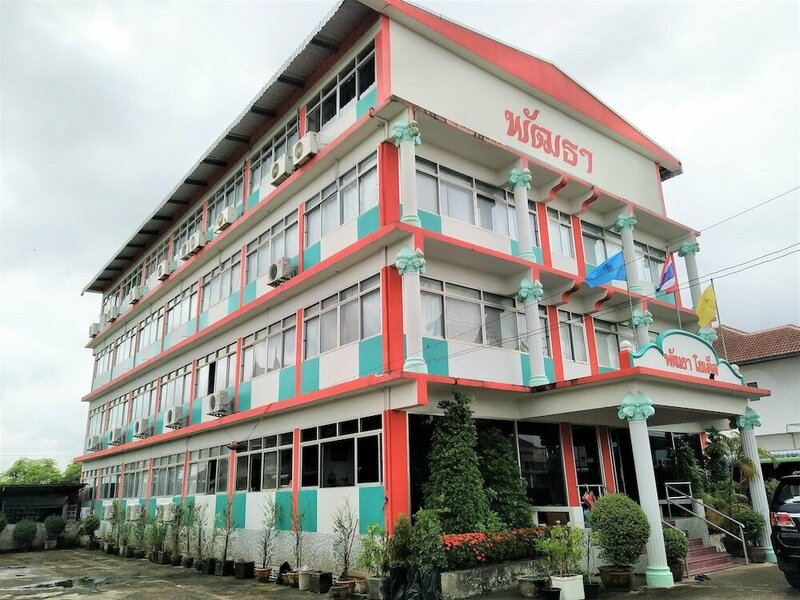 Гостиница Pattha Hotel в Прачинбури