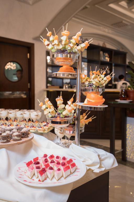 Фото Huayue Mansion Hotel