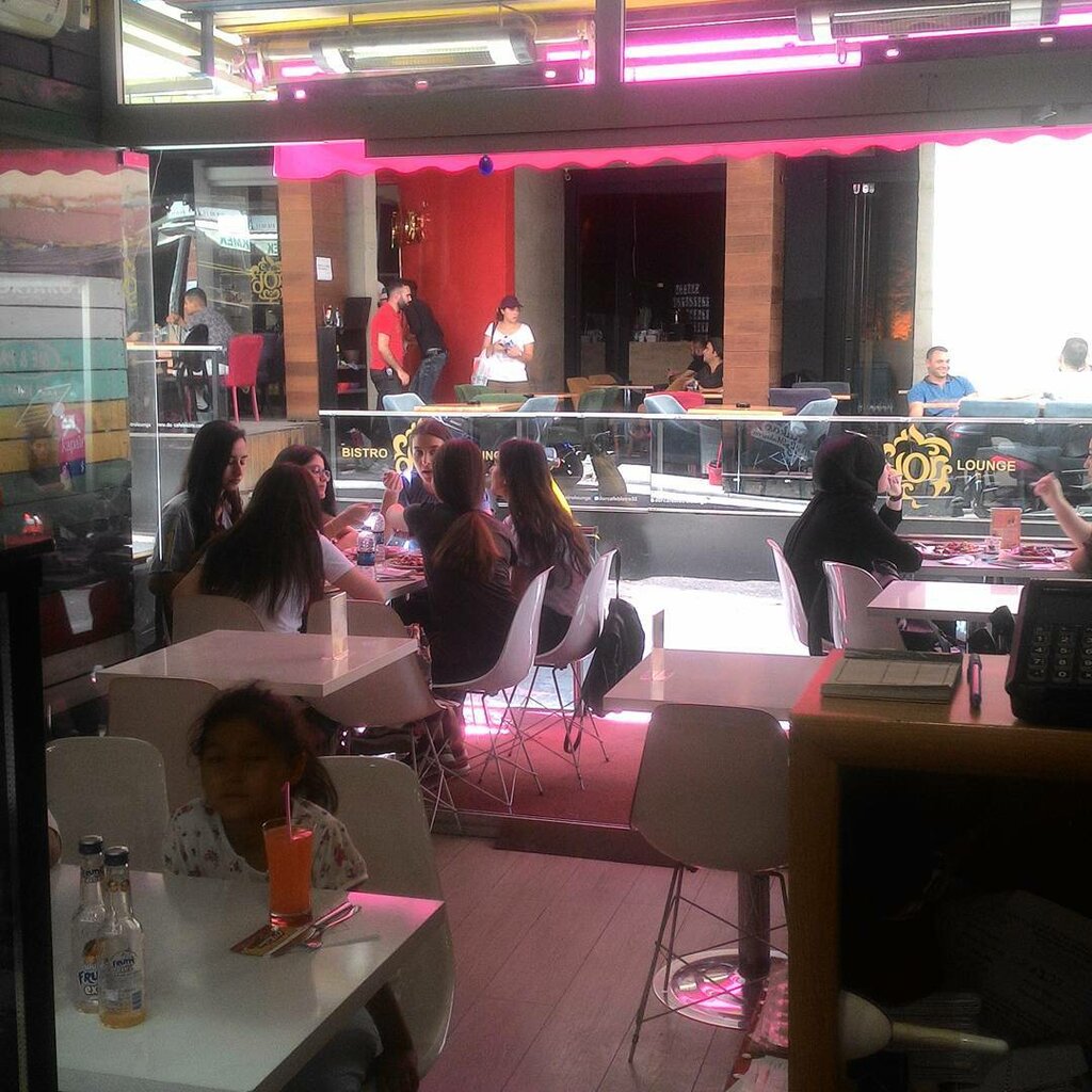 Confectionary O Cocoa Waffle Macaron, Isparta, photo