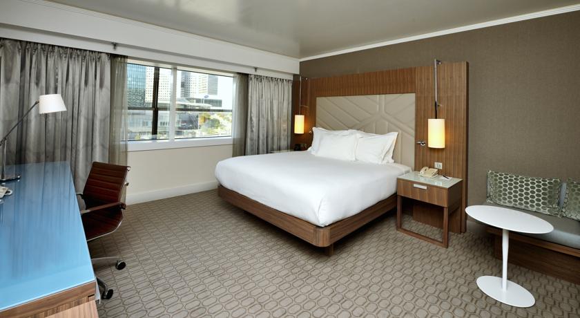 Фото Hilton Paris La Defense