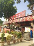 Munna raj poot restaurant (Saadi Town Road, A22), restaurant