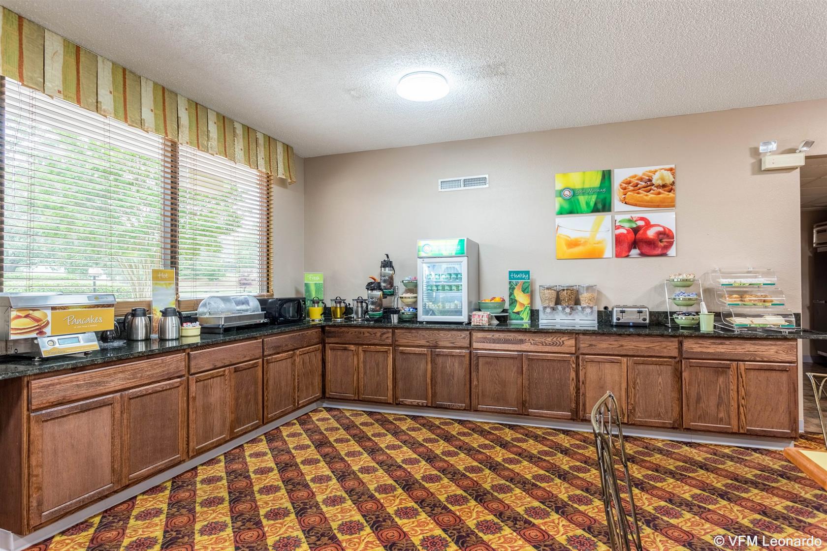 Фото Quality Inn & Conference Center