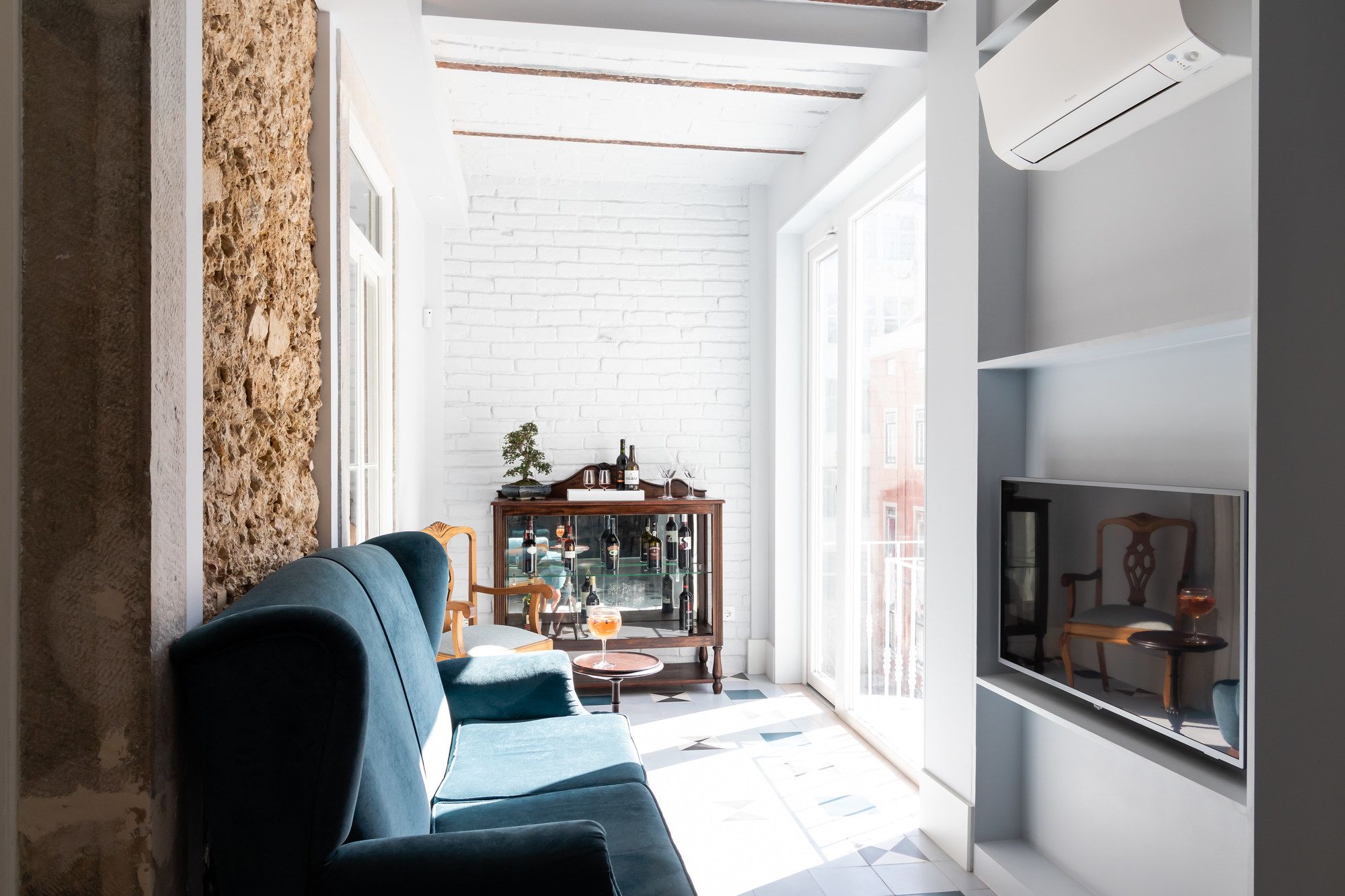 Фото 1898 Home & Suites