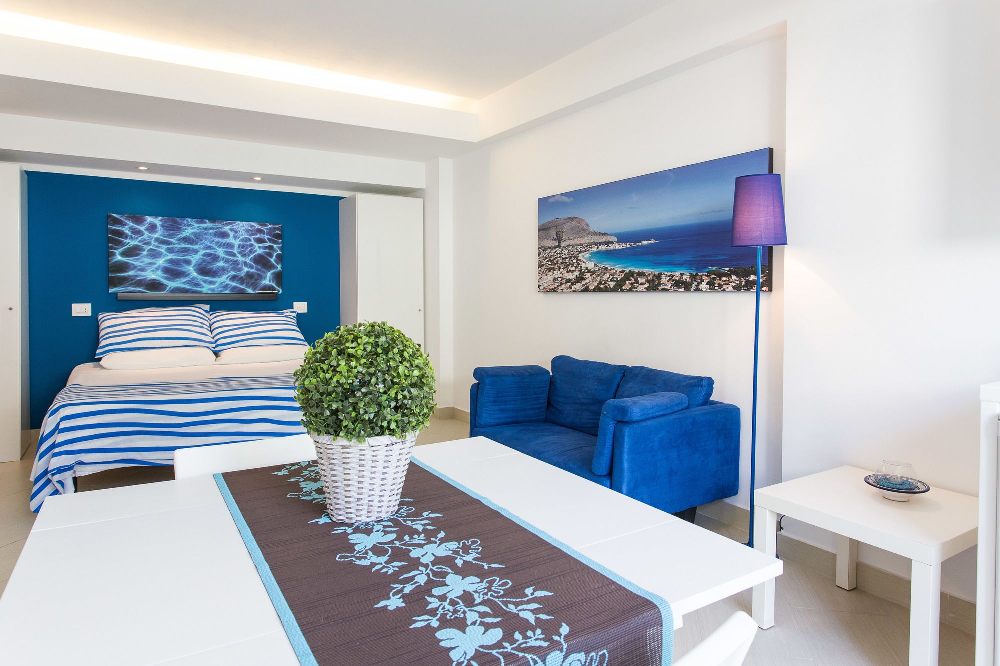 Фото Mondello Suites