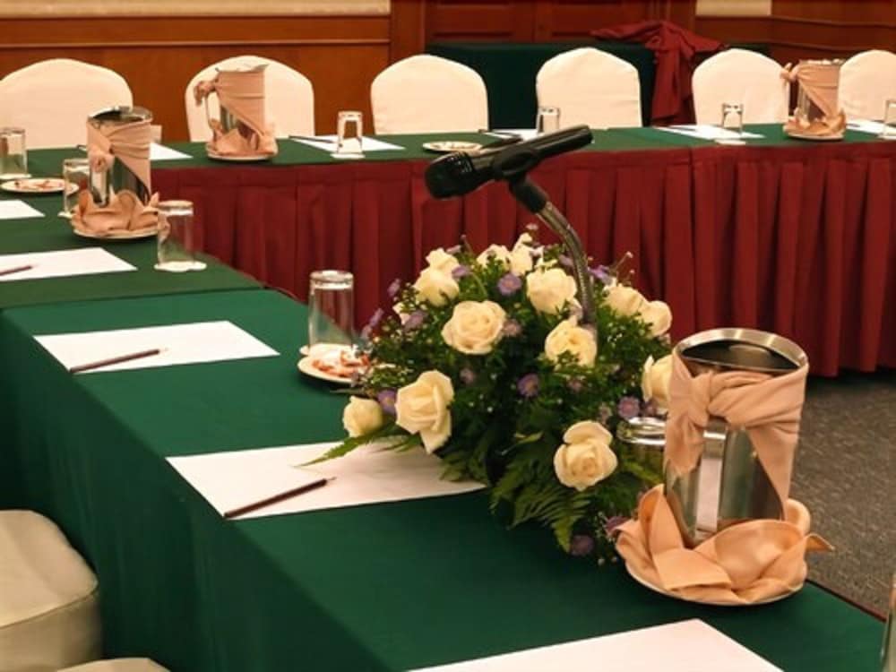 Фото Hotel Maluri