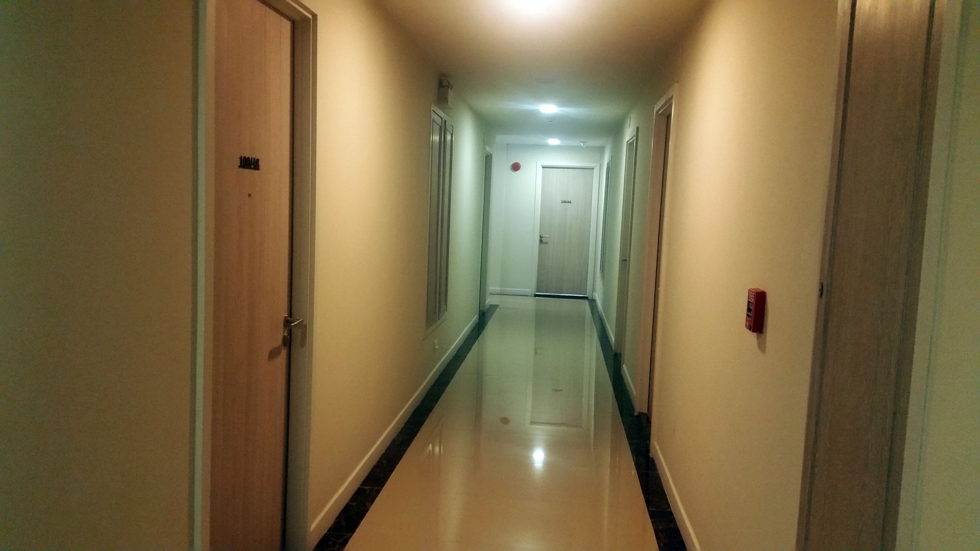 Фото Dlux Condominium