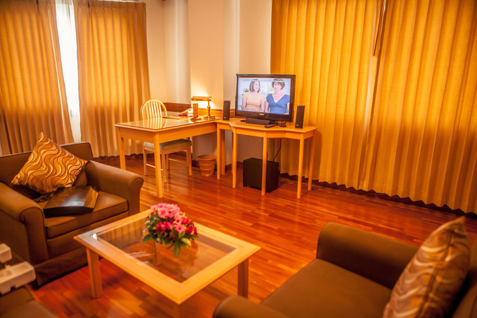 Фото Thong Tarin Hotel