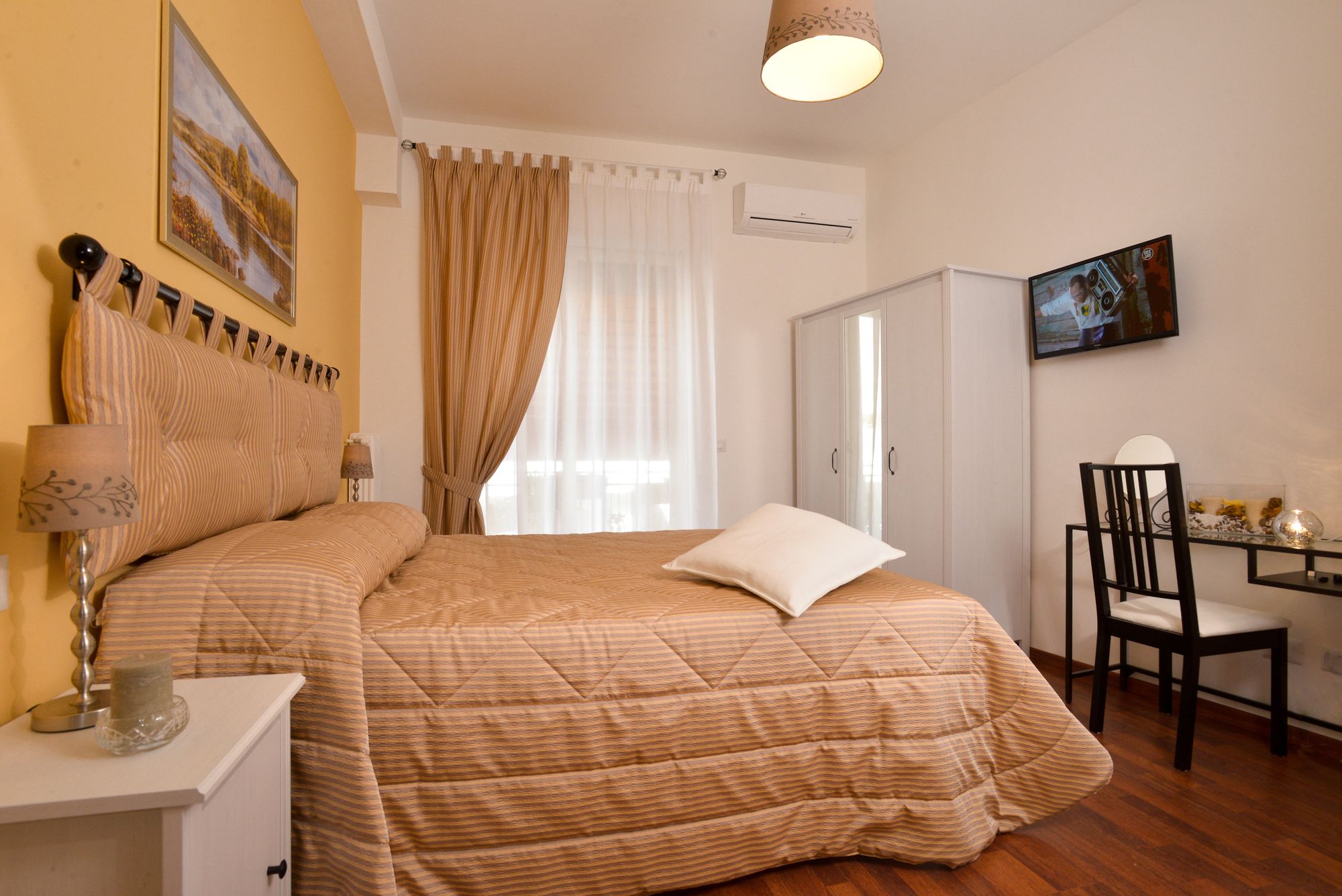 Фото Beside the Vatican