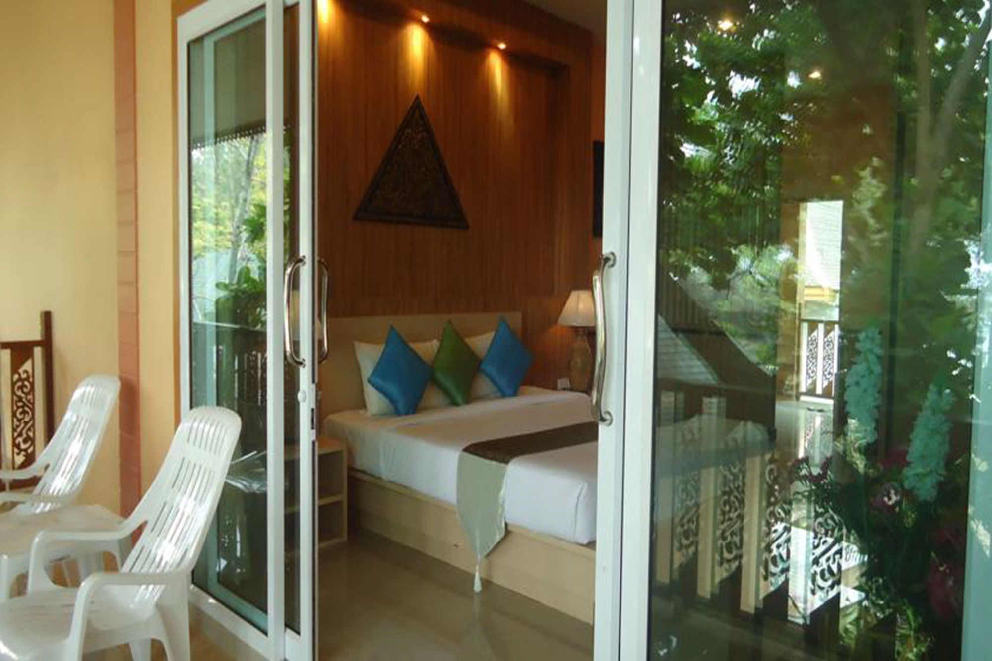 Фото Coconut Beach Resort