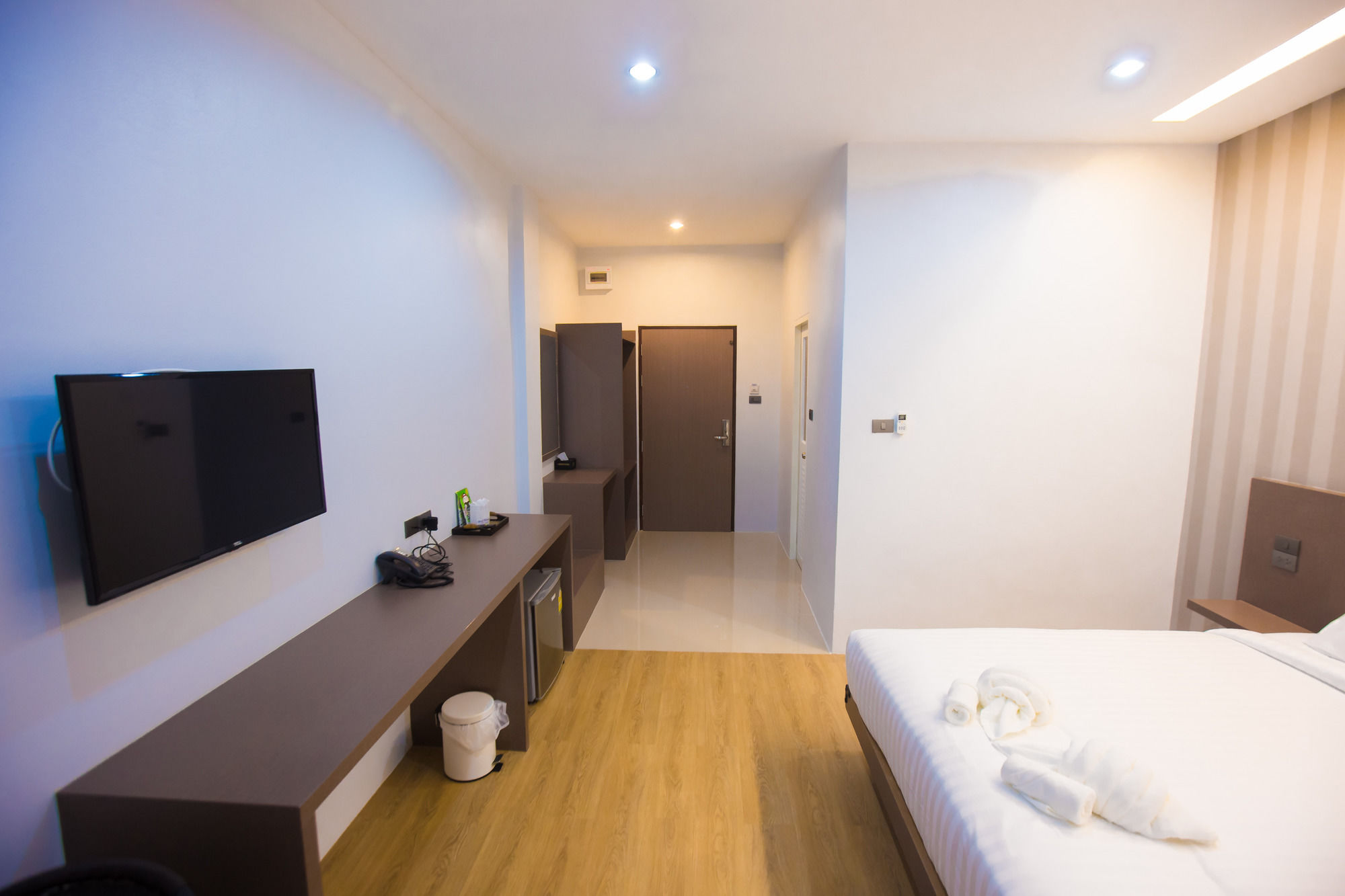 Фото The S. G Hotel