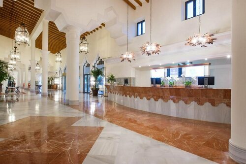 Внешний вид отеля Iberostar Selection Andalucía Playa в Чиклана-де-ла-Фронтере, фото 4