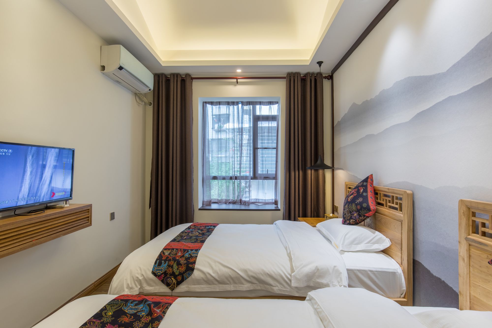 Фото Riverside Inn Guilin Central