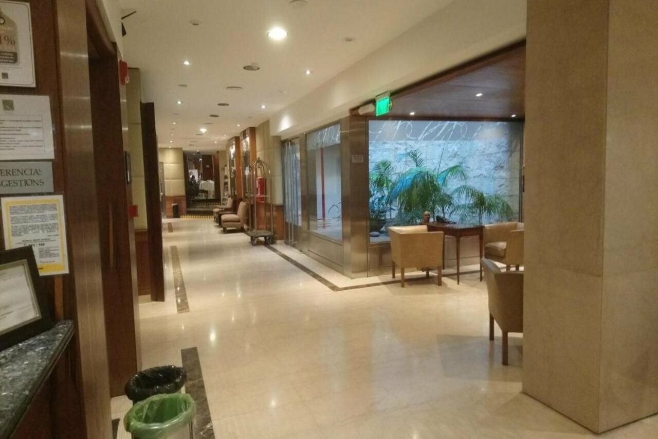 Фото Lafayette Hotel