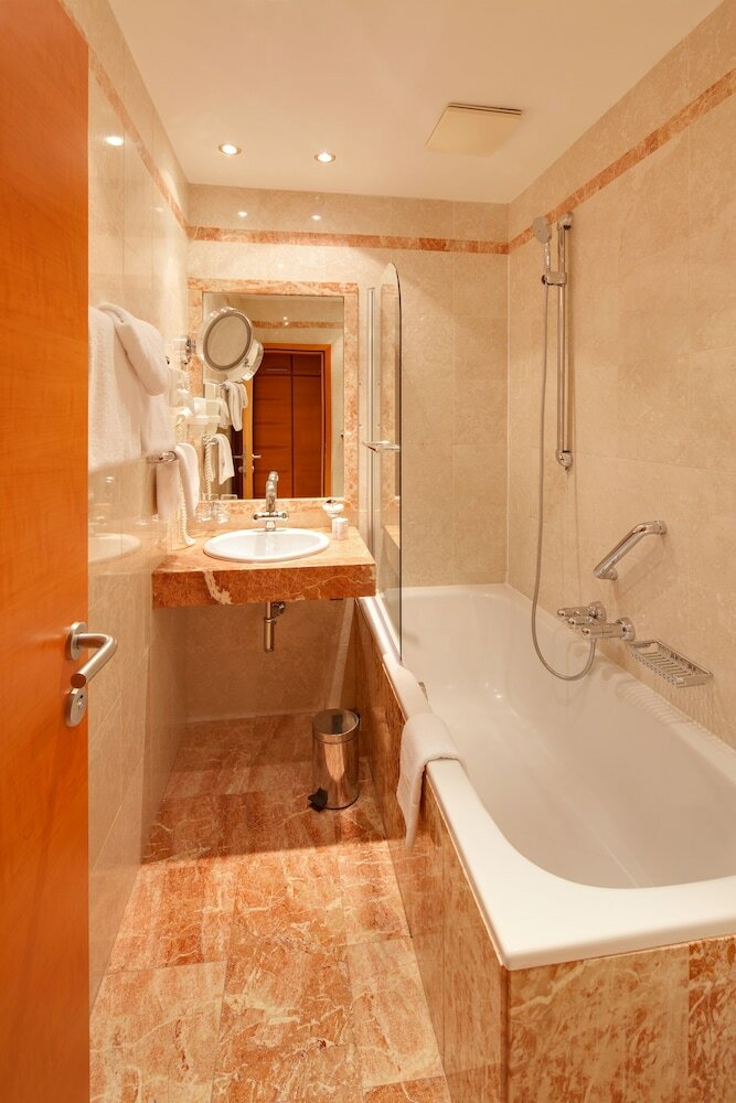 Фото Hotel Central