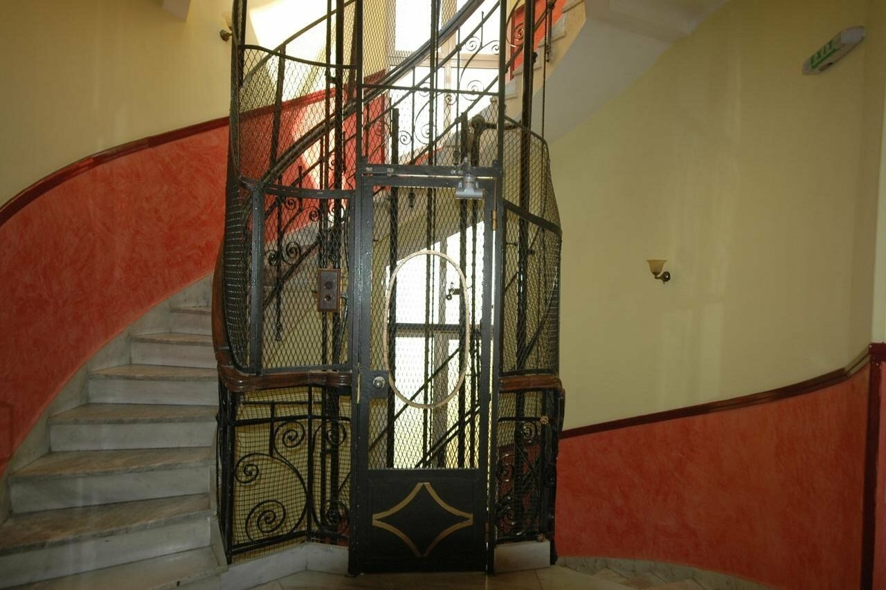 Фото Cecil Hotel