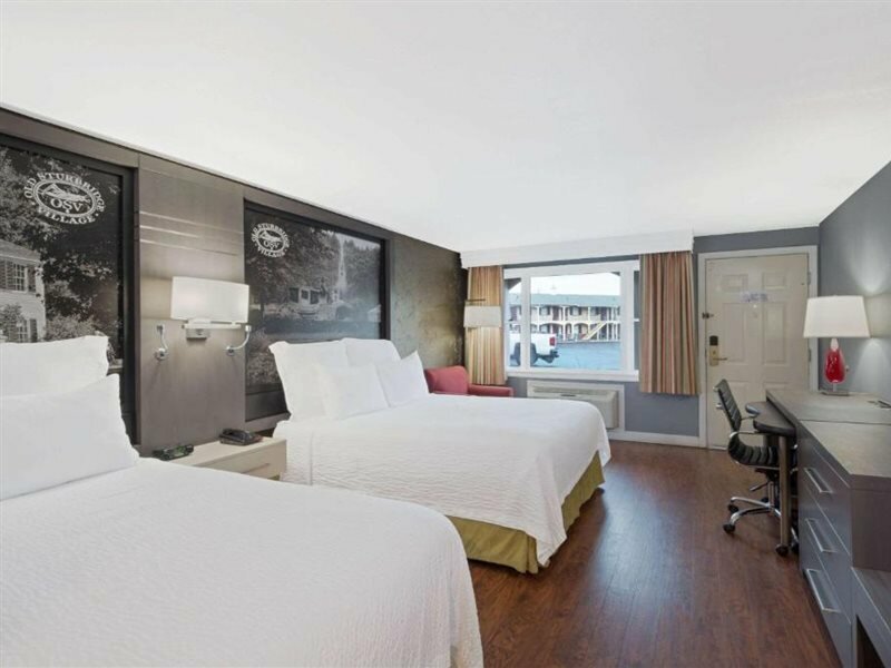 Фото Super 8 by Wyndham Sturbridge