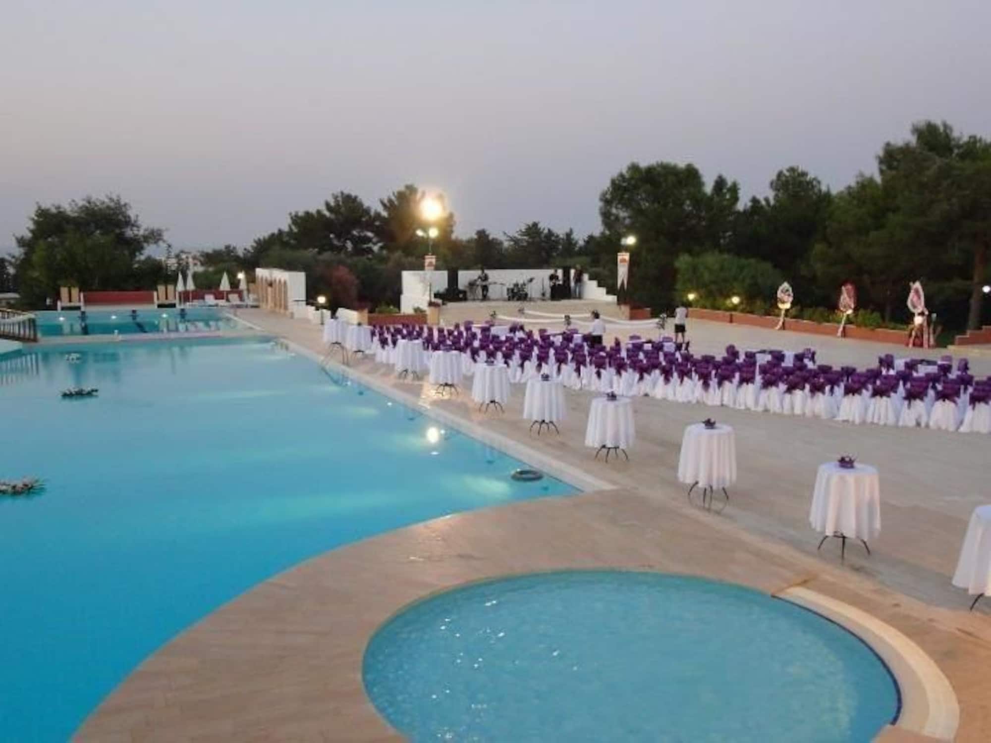 Фото Uptown Buyuk Anadolu Girne Hotel