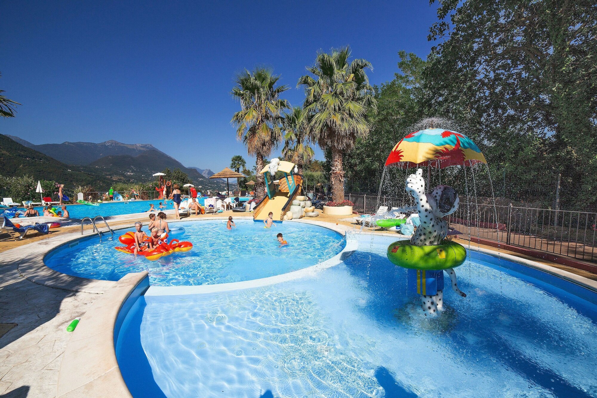 Фото Weekend Glamping Resort