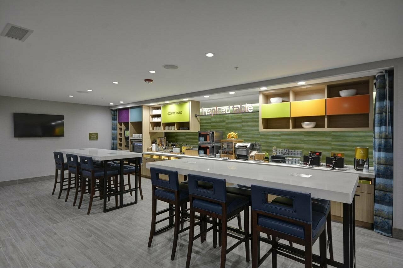 Фото Home2 Suites by Hilton Grand Rapids North