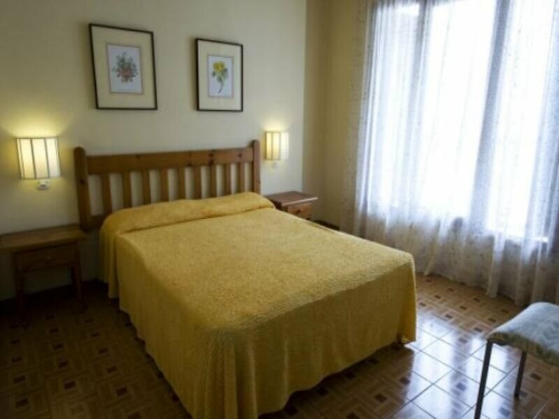 Фото Apartamentos Pessets Adelaida