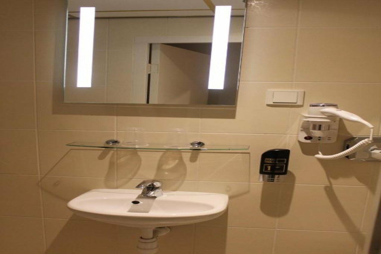 Фото The Townhouse Hotel